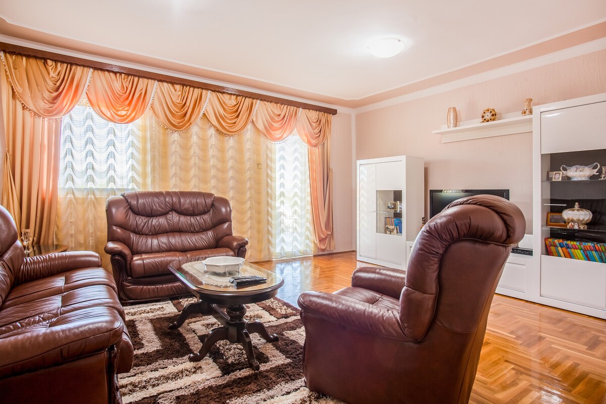 Luxury house Petrovic - Skadar Lake