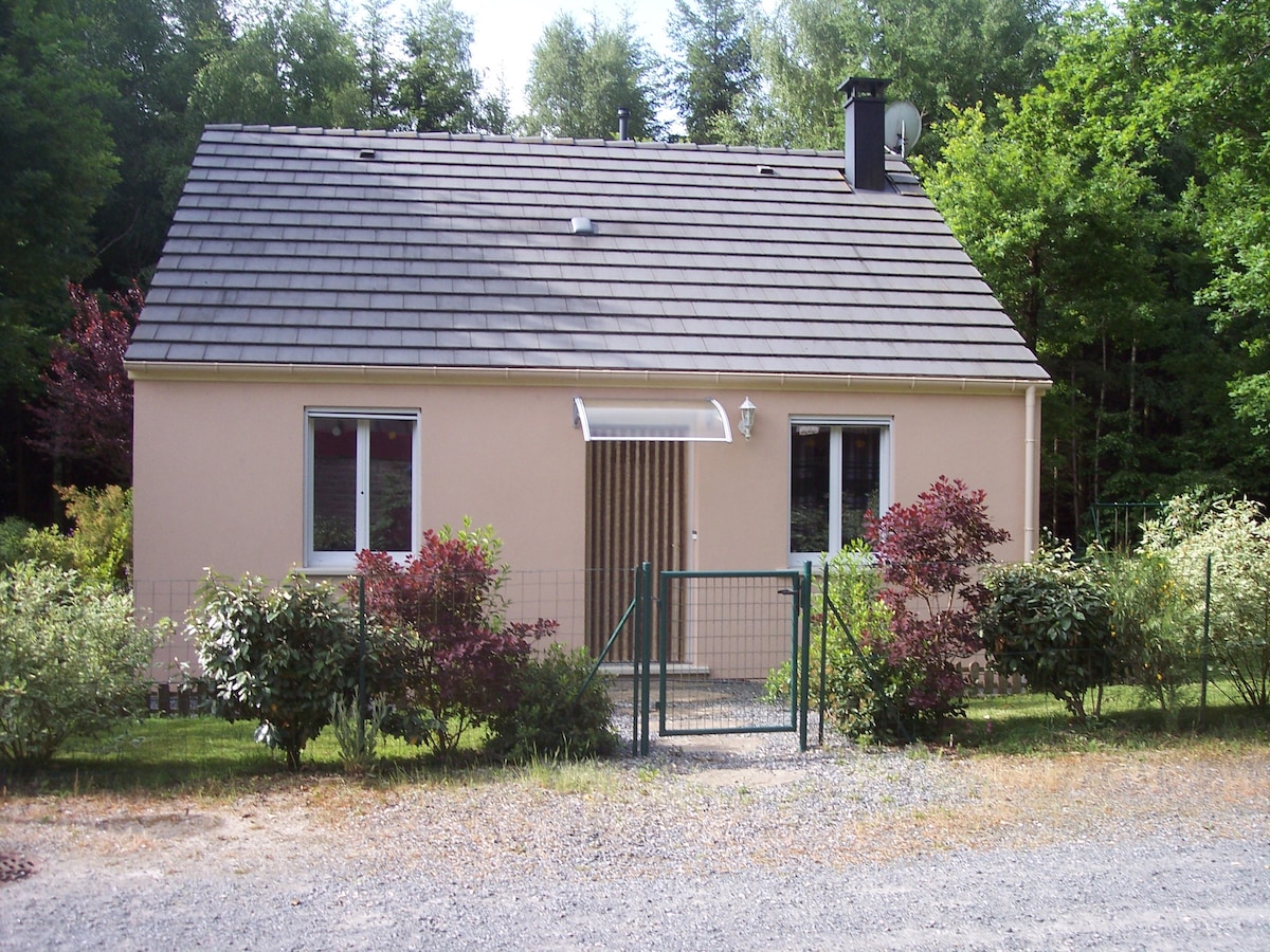 MAISON INDIVIDUELLE AU LAC DE PARELOUP.