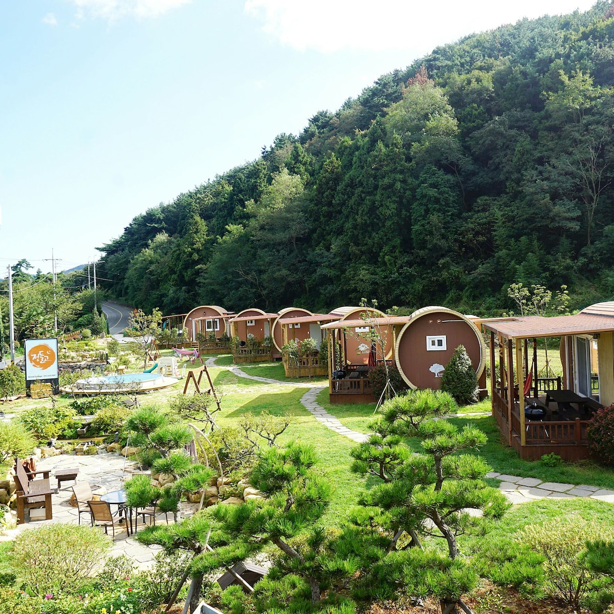 Geoje岛，美丽的地铁山和海上空。