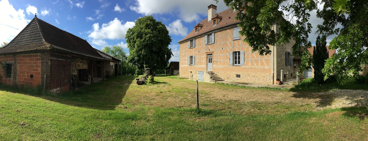 Maison de Charme ， 300平方米，装修，大花园
