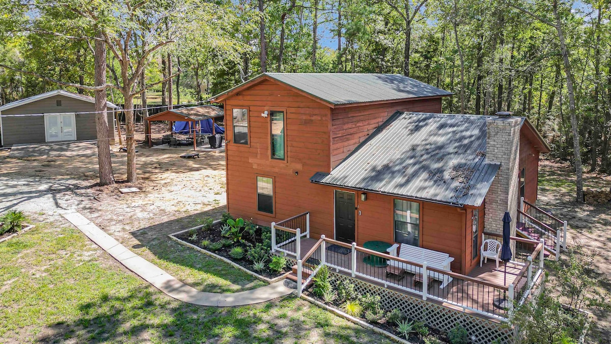 Azalea Home and Lavender Cabin