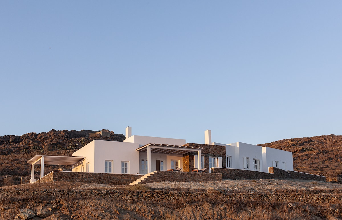 House Folegandros amazing sea view