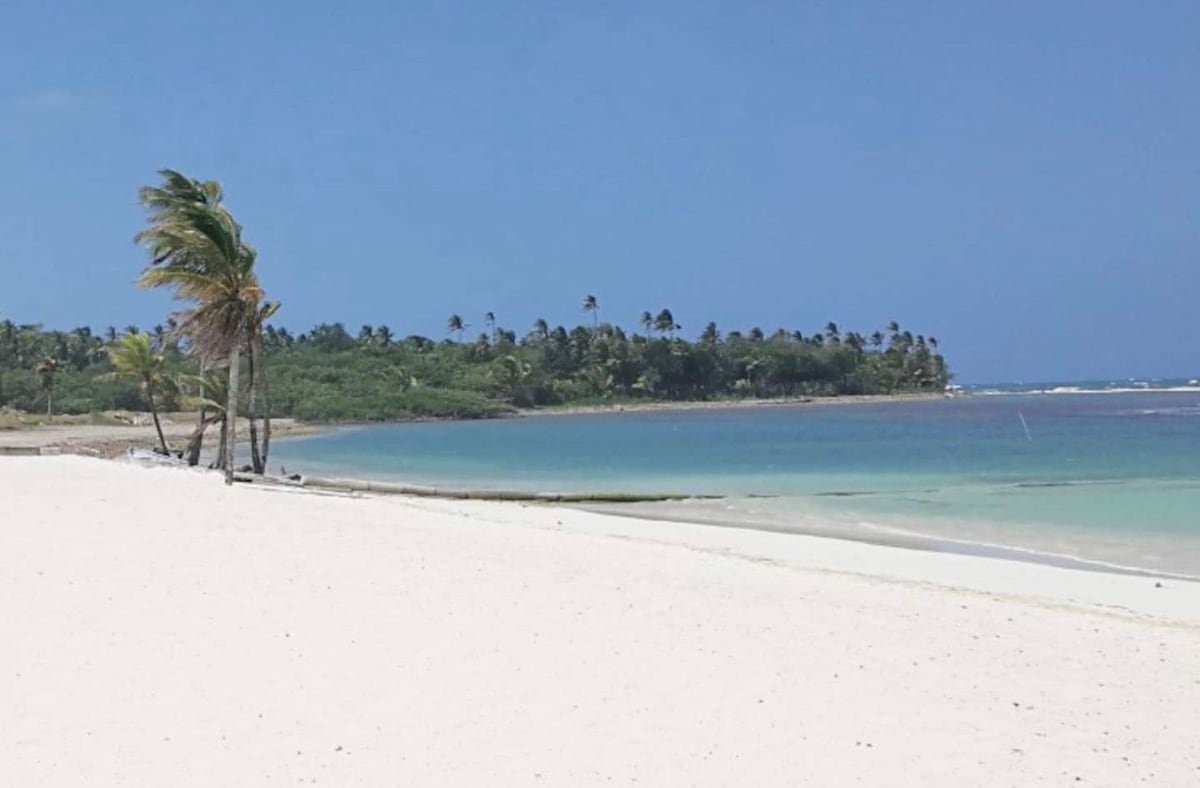 PLaya Escondida Con Vista al Mar