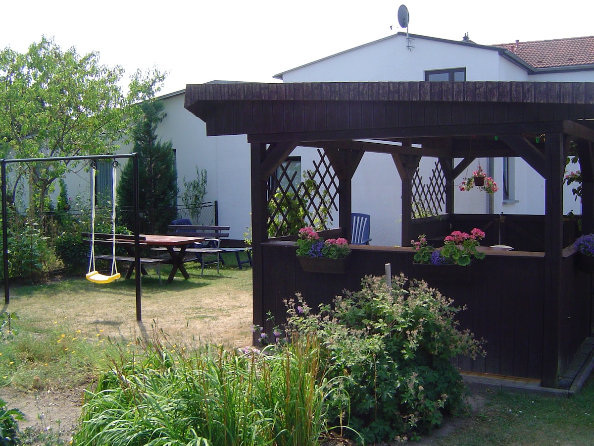 Ferienhaus mit Garten an der Ostsee