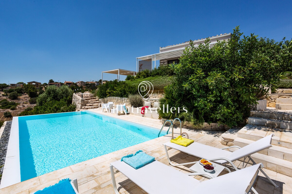 Villa with Pool with Amazing Sea Views