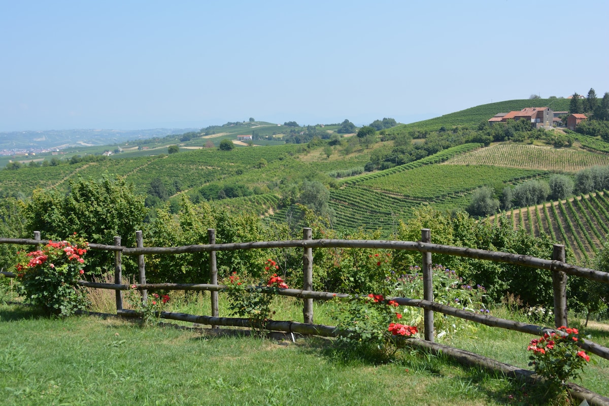 Cascina Valtignosa - Top Floor (UNESCO)