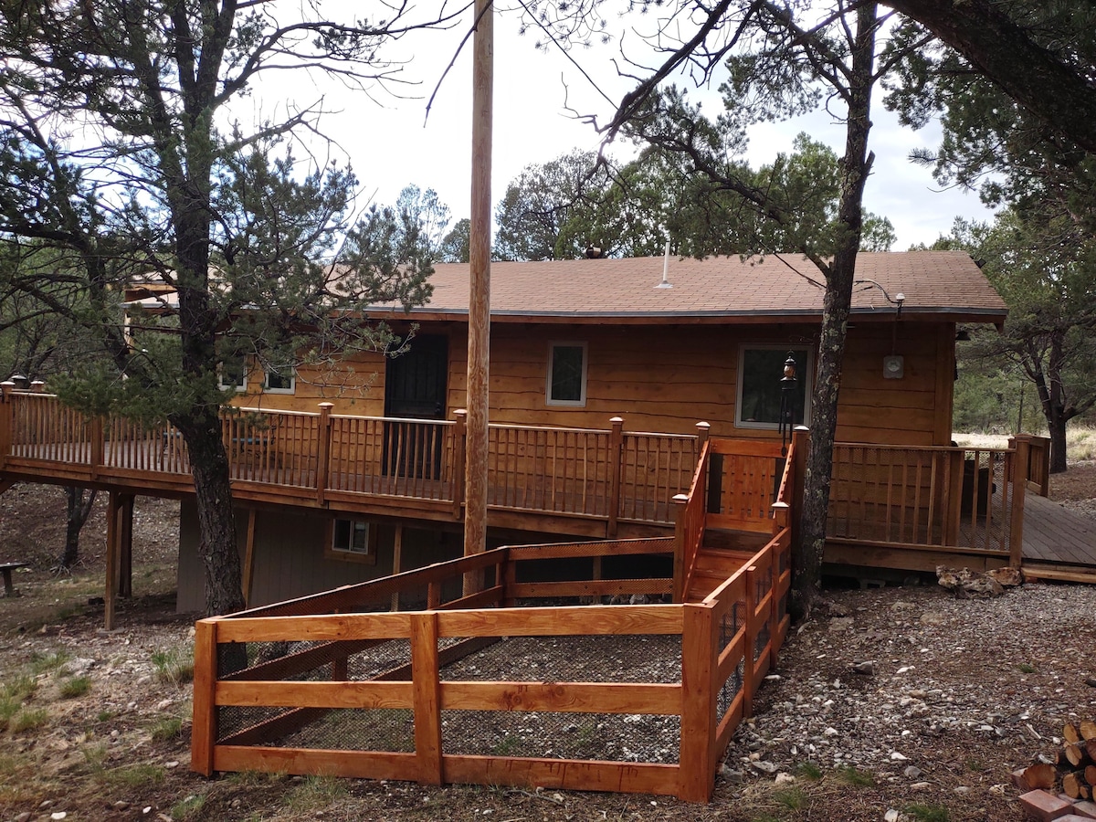 Hummingbird Hideaway Timberon NM (Timberon Rentals