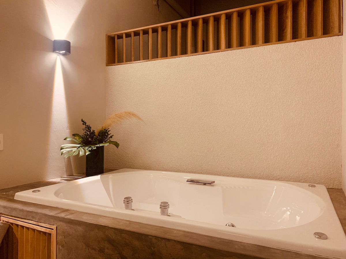 带私人按摩浴缸的Los Arcos_公寓。
