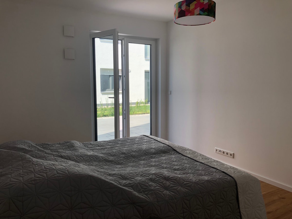 2 Zimmer Wohnung 57 m² nahe Hbf mit Garten zentral