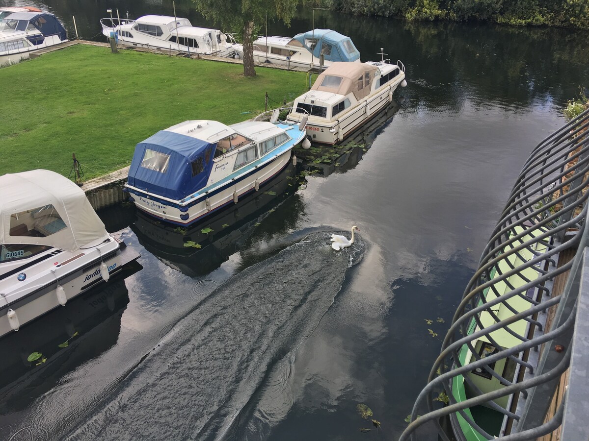 位于圣尼奥茨（ St Neots ）中心的海滨民宿