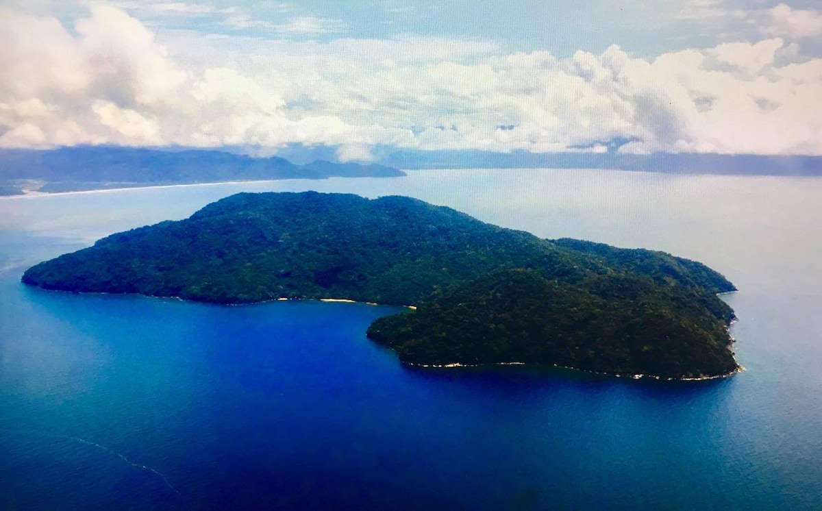 诺西曼加贝（ Nosy Mangabe ）保留岛上的Bivouac