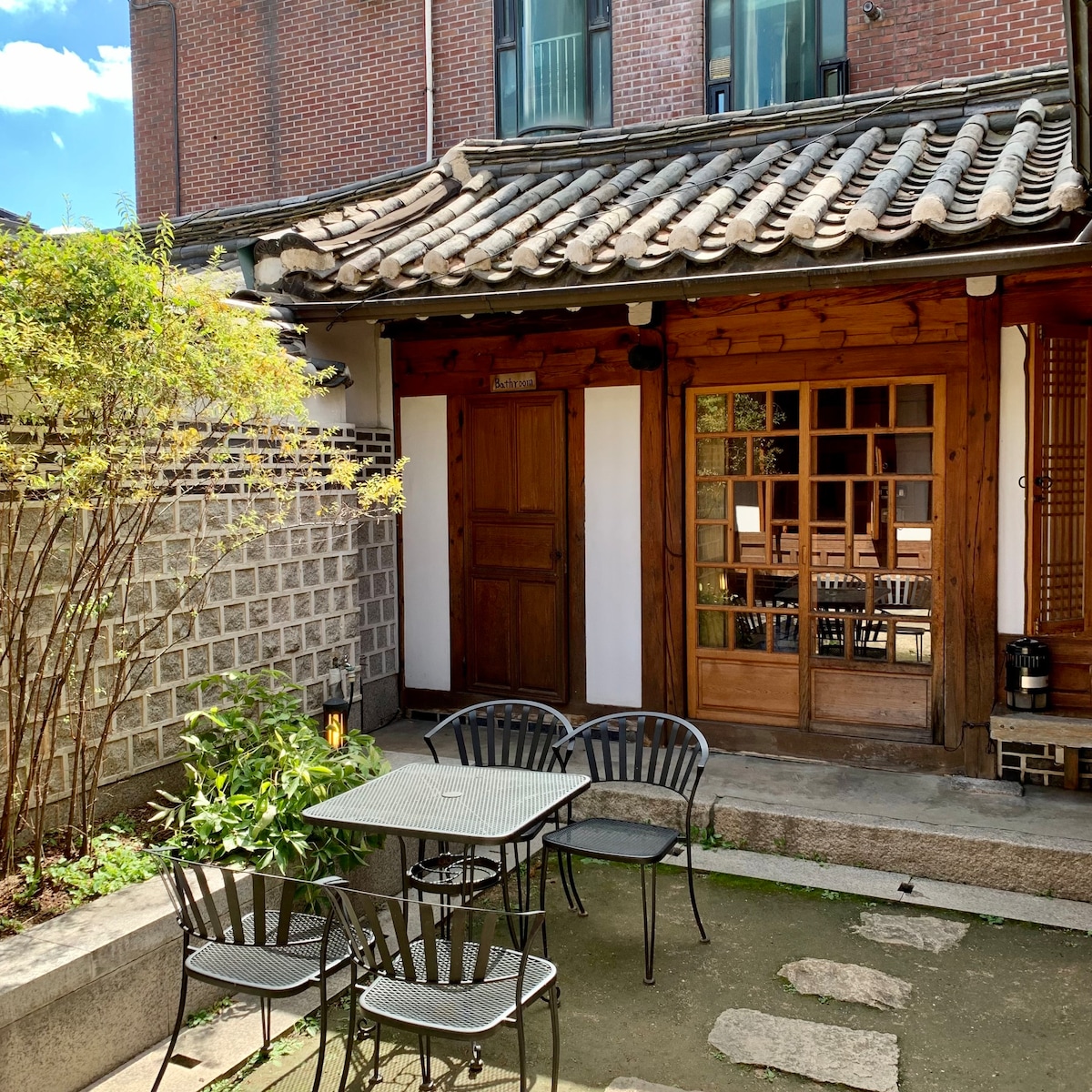 - Bukchon Hanok村的북촌한옥독채传统韩屋