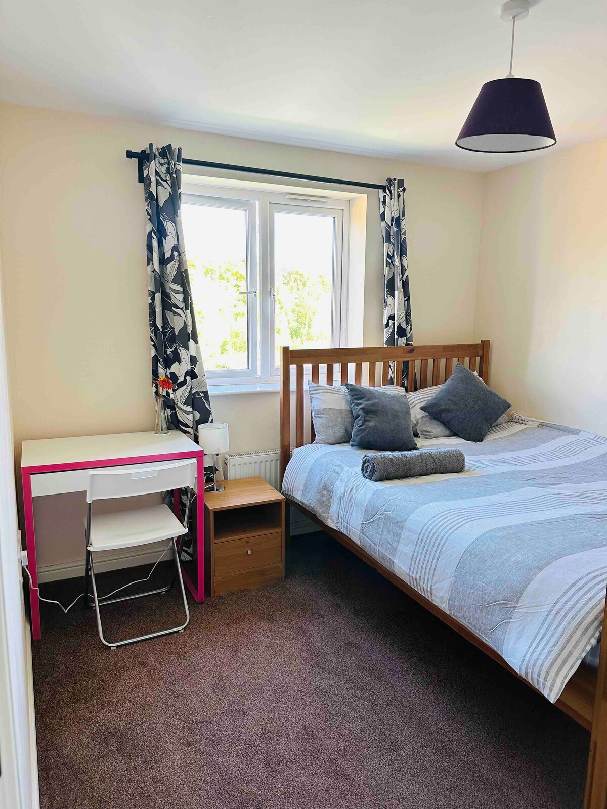 Delightful 1 bedroom with free parking & Wifi