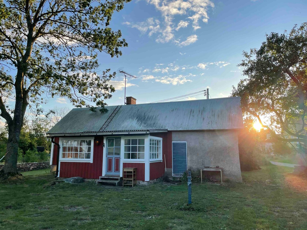 迷人的17世纪海景乡村小屋