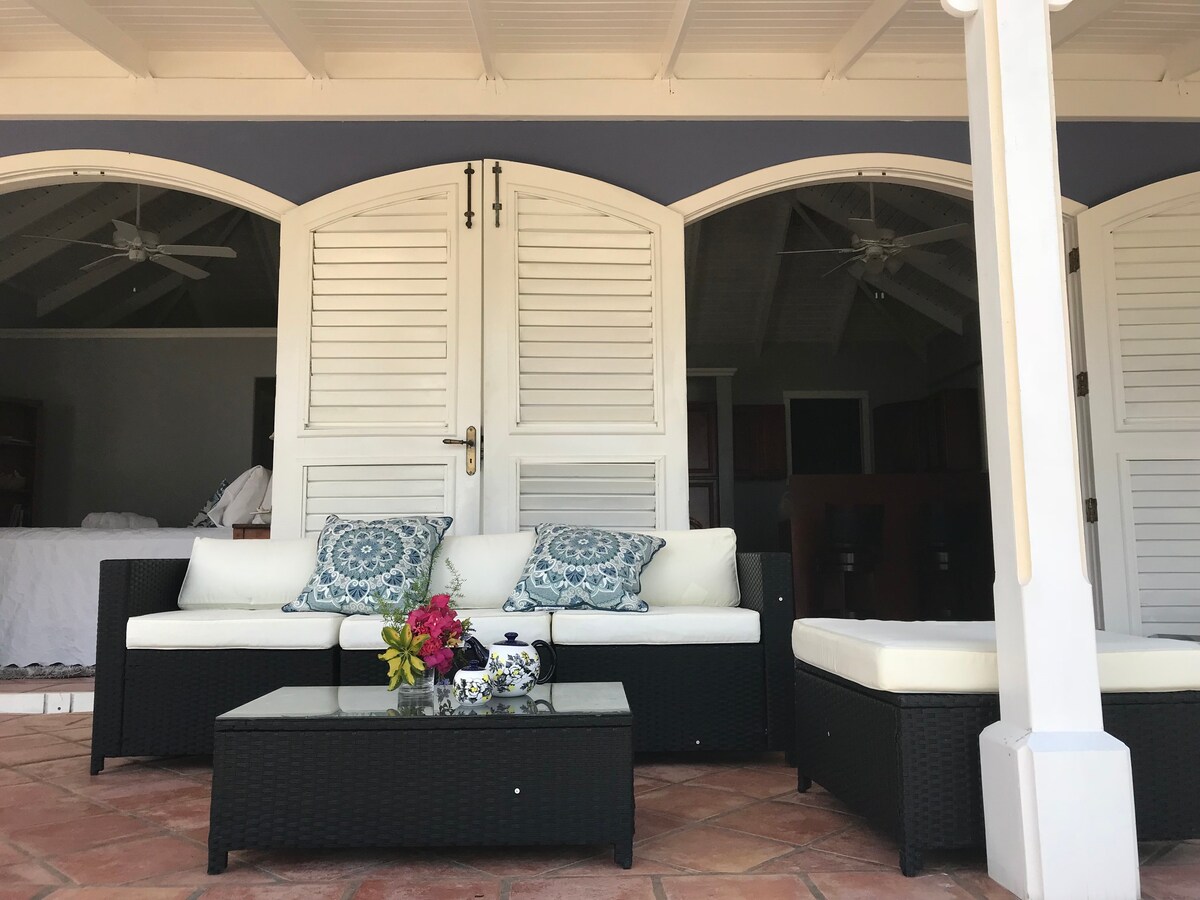 1 Bd cottage, on Oceanfront Estate, Shoal Bay East