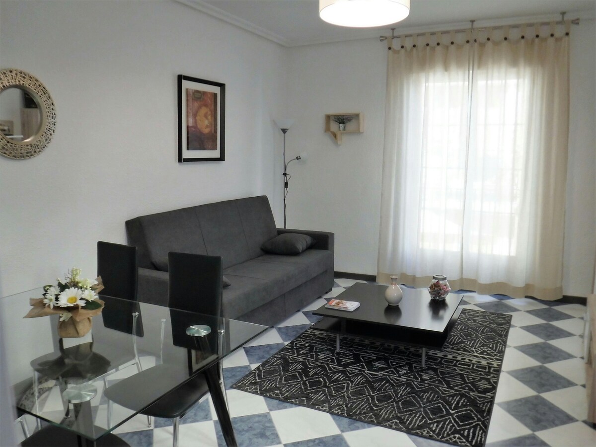 洛格罗尼奥市中心精致舒适的复式公寓