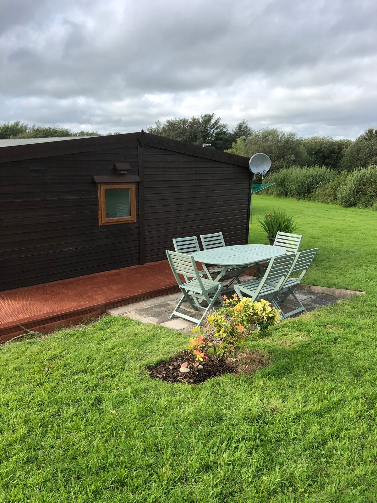 Cwt Pren, 33 Forest Lodge, Hafan y Môr, Pwllheli