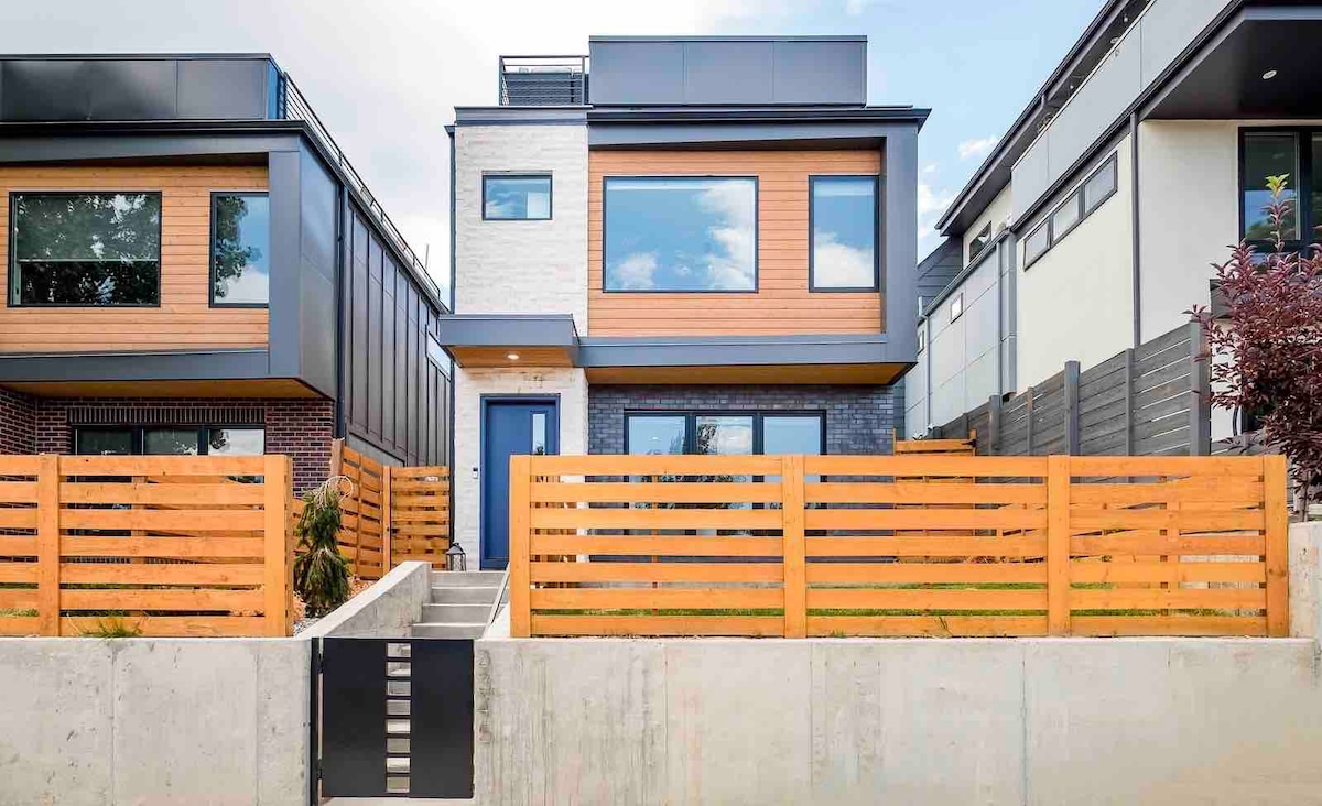 Beautiful lohi home w/ rooftop hot tub and firepit