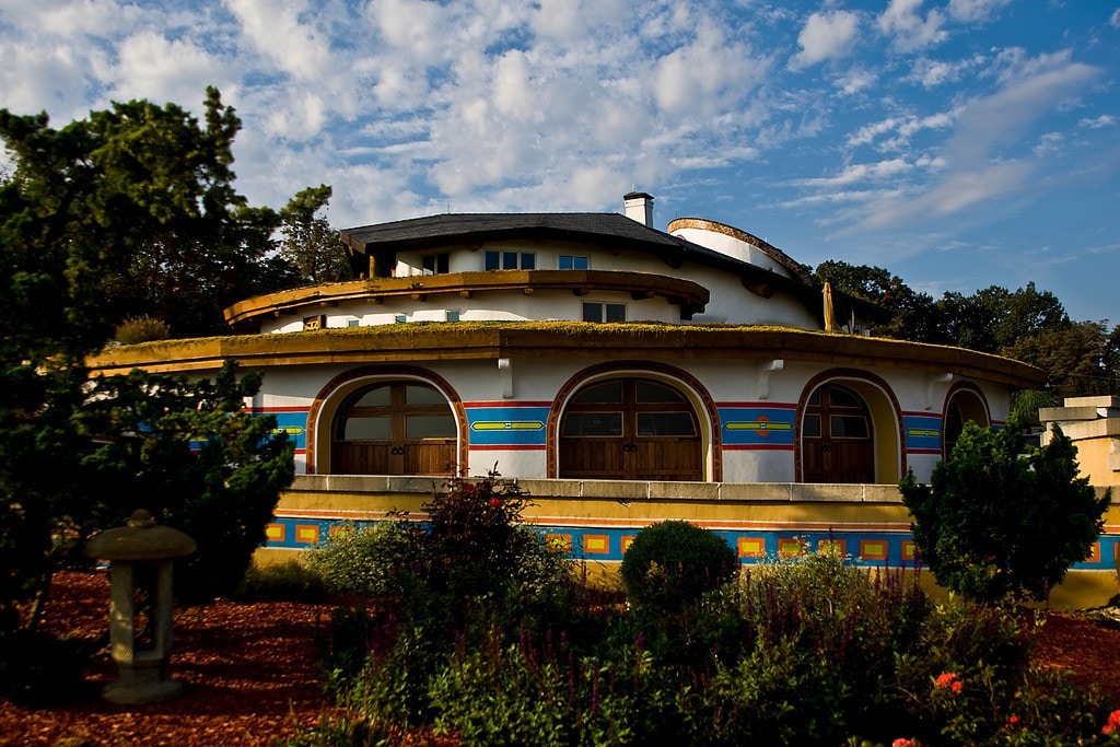 La Casa de David - The Lakota Room