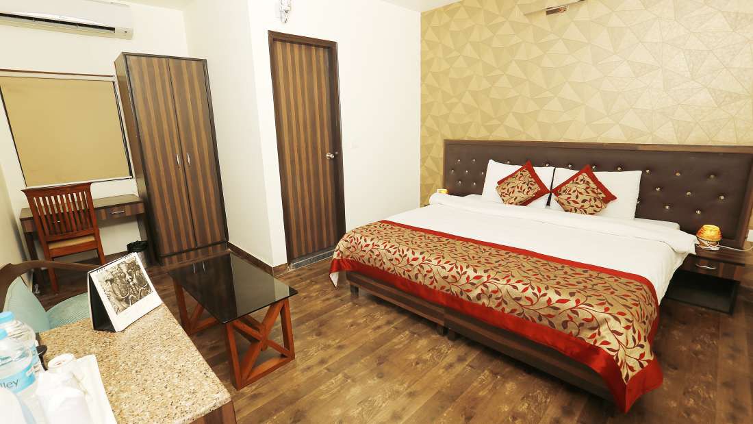 Immaculate Rooms in Central Delhi!