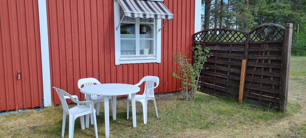 Bo lantligt nära Piteå havsbad - Carlssons Röda