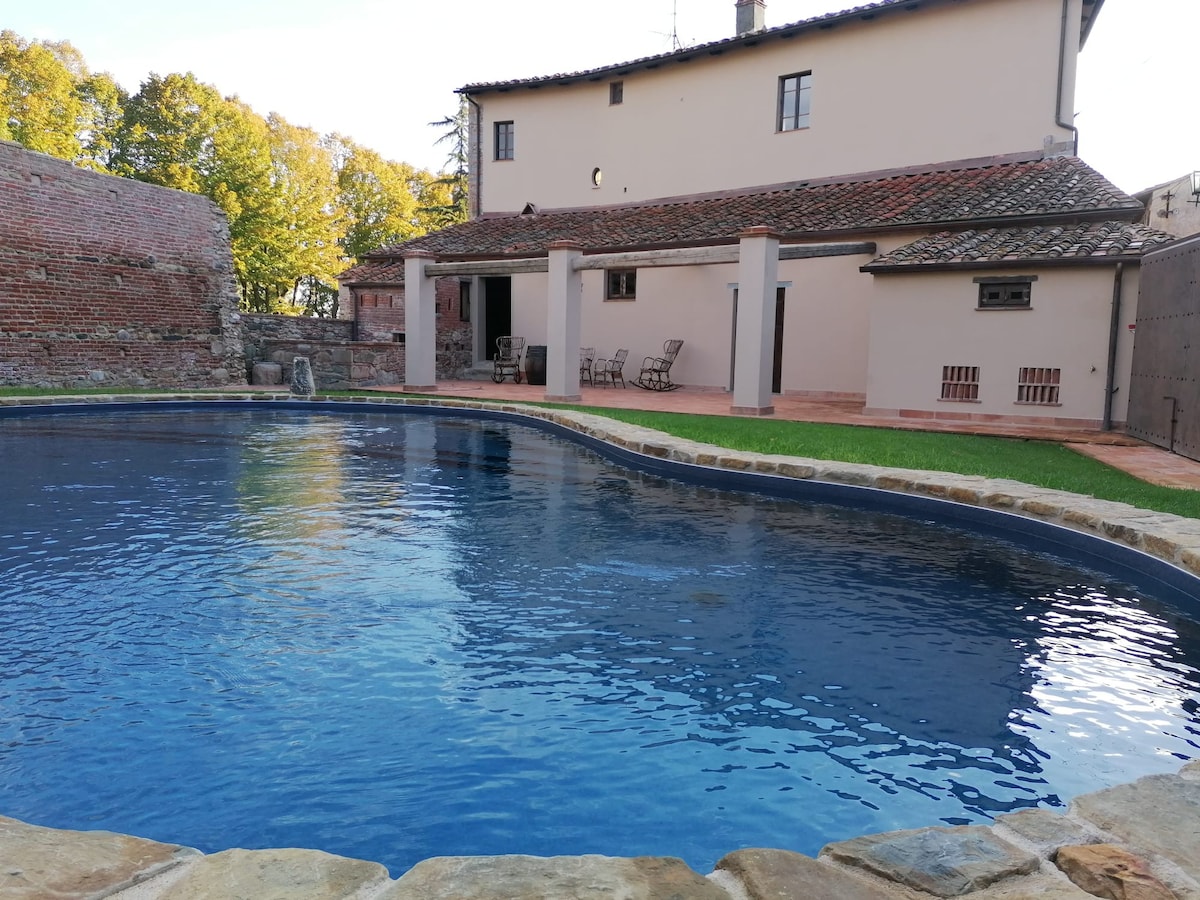 Maniero del Brunelleschi-Apt. IL CAPITANO+piscina