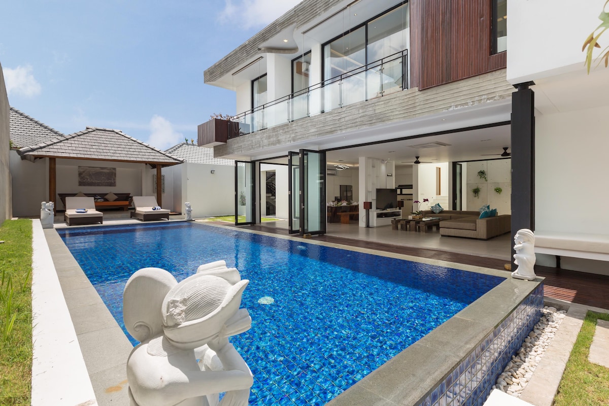 ''BRAND NEW!! 4BR Villa in the heart of Canggu''