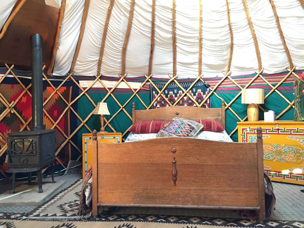 Woodland Yurt @ Inch Hideaway ，生态营地