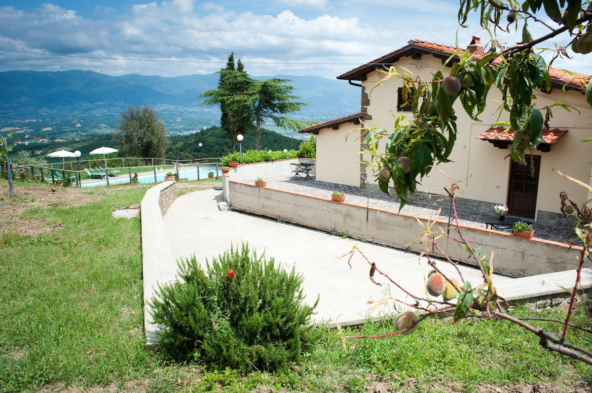 Agriturismo Gli Allori应用程序。 3号带泳池