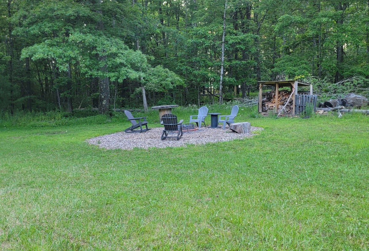 Mountain Retreat with access to ATV trails!