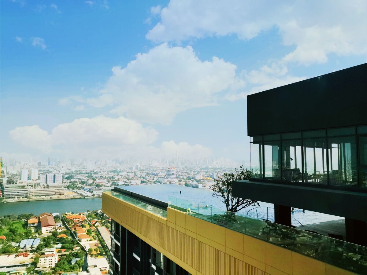 洛泰Lothai公寓紧邻MRT地铁蓝线网红抖音40层270度视角无边天空泳池sky pool