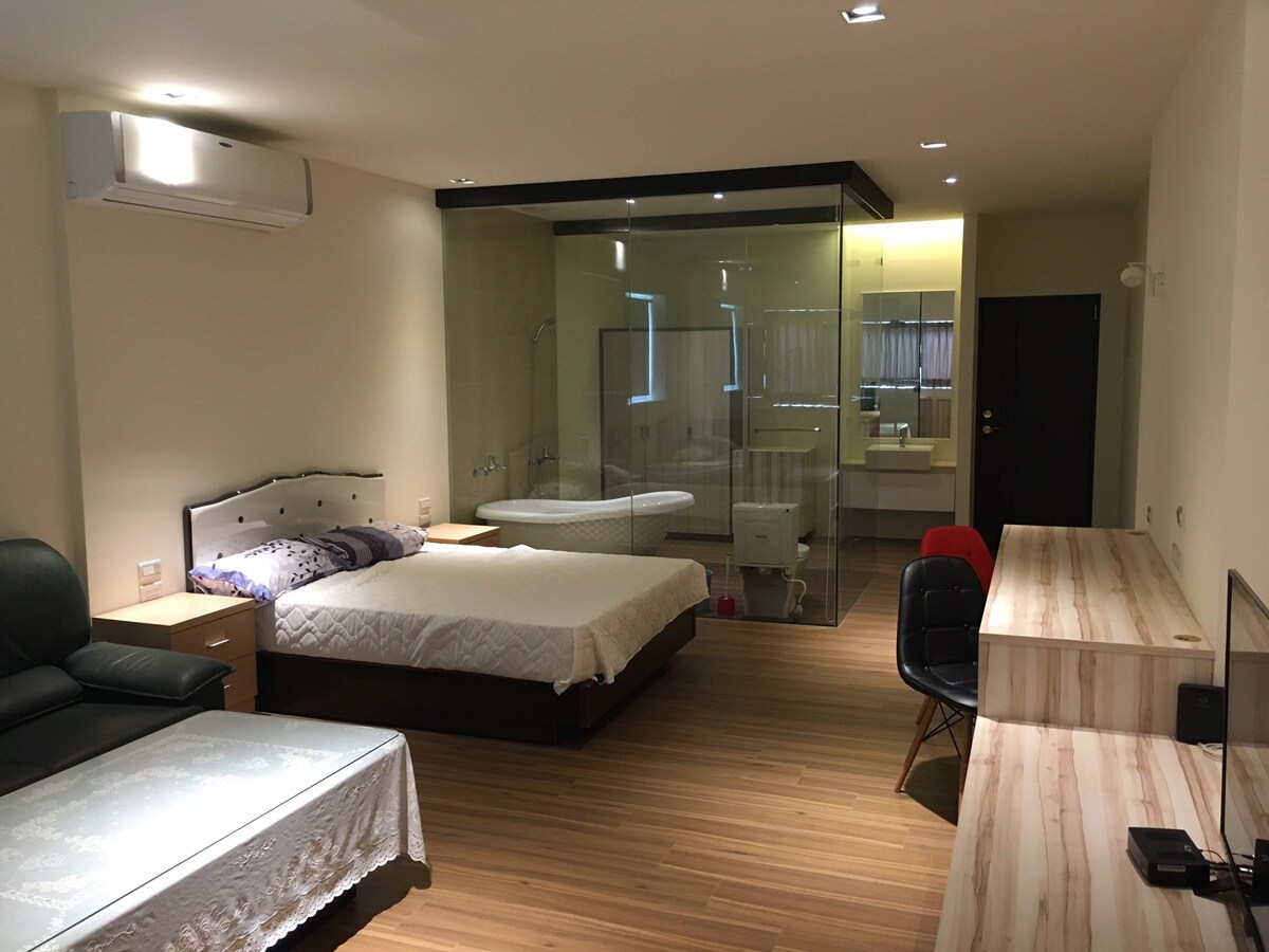 Super spacious room in Taichung