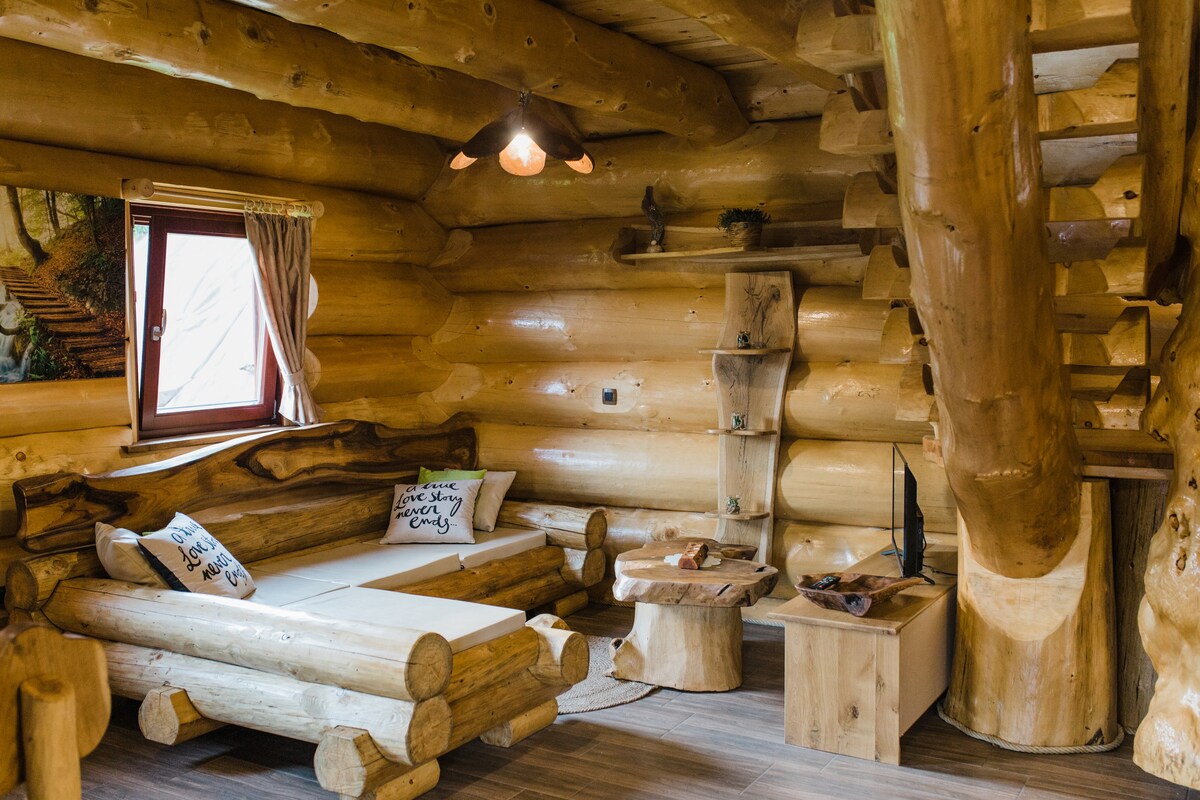 Koča na Jasi – Forest Cottage |  Jakuzzi  & sauna