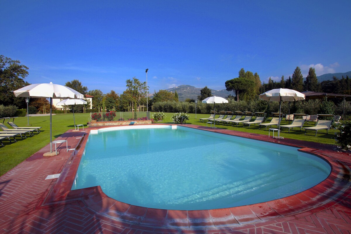 科尔托纳附近的Agriturismo ，配有宽阔的花园和泳池