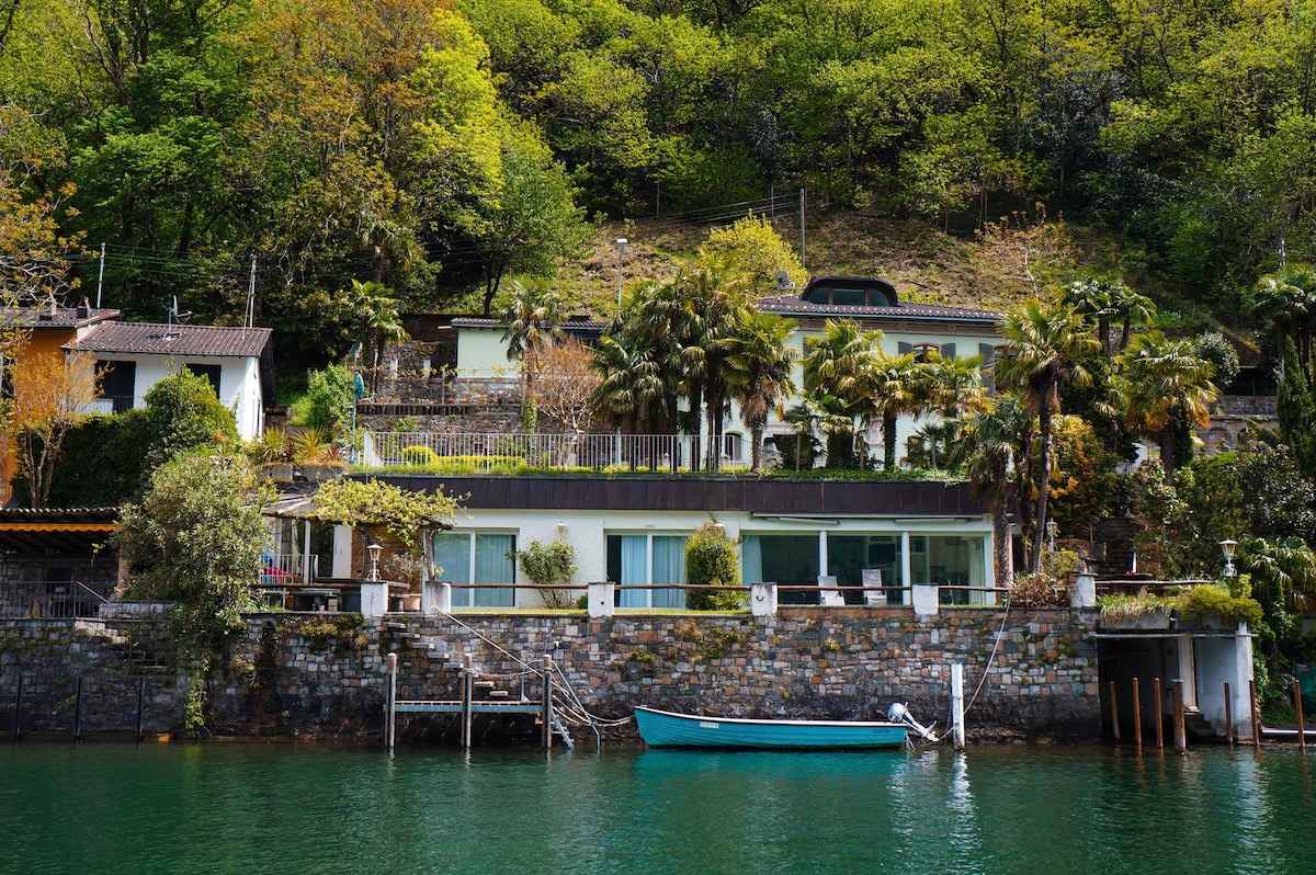 Villa 'La Perla Bianca' 'Lugano Lake