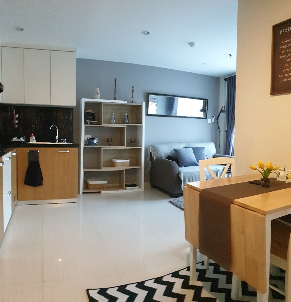 BALIKPAPAN BRIGHT & HOMEY 2 BR 公寓