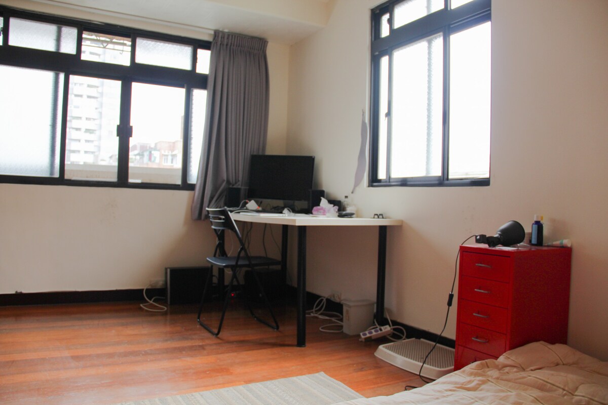 Single Room nearby NTU, NTNU and Da-An Park