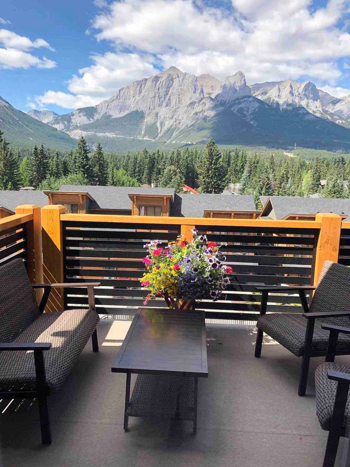 The Lookout at White Spruce Lodge - Spring Creek