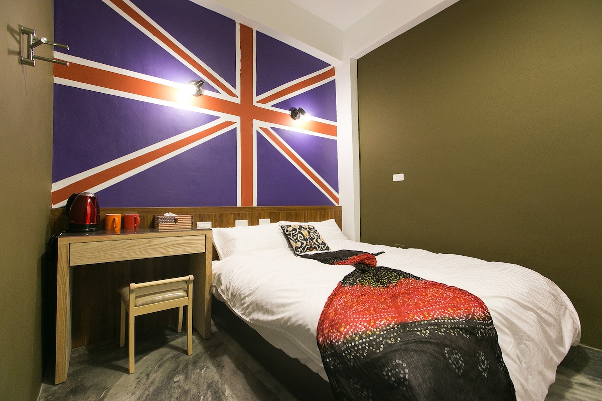ARCH雅砌美學公寓  英國藍彩繪設計雙人房