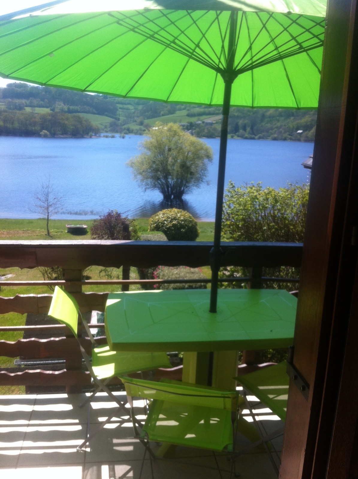 Chalet by Lake Pannecière - Morvan