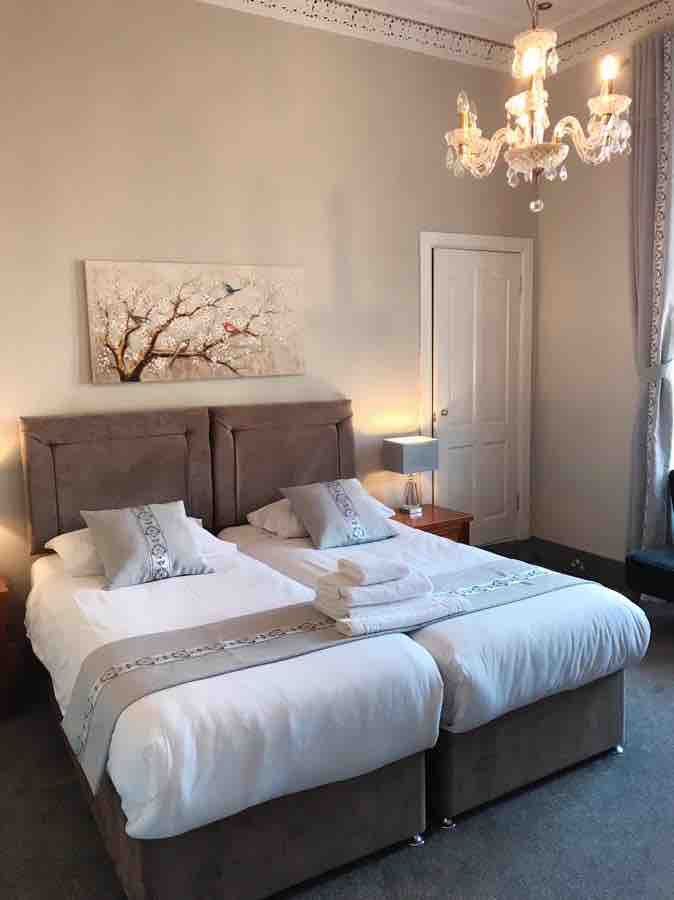 Edinburgh.Alexander Guest house.Luxury double room