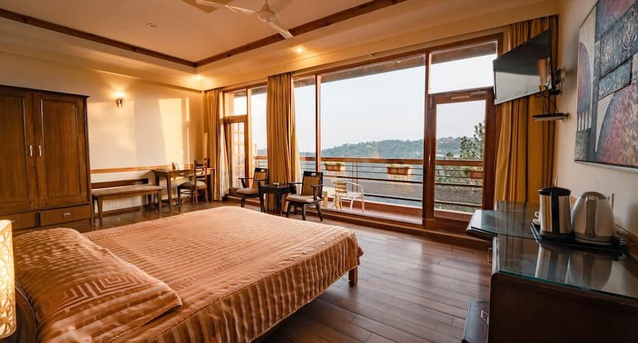 Beautiful Bed Room with Pvt Balcony