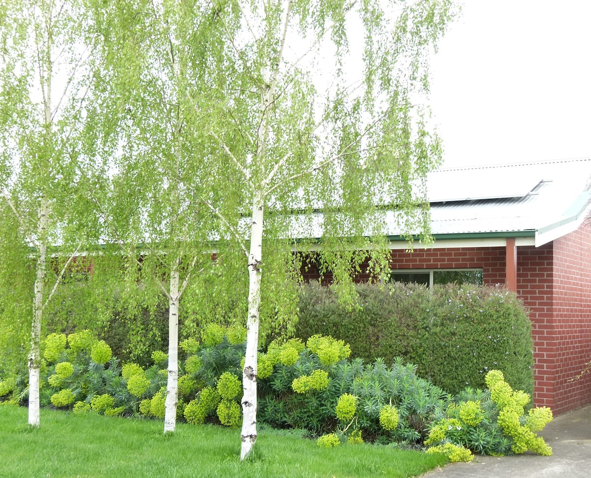 Birralee Cottage - Central Ballarat