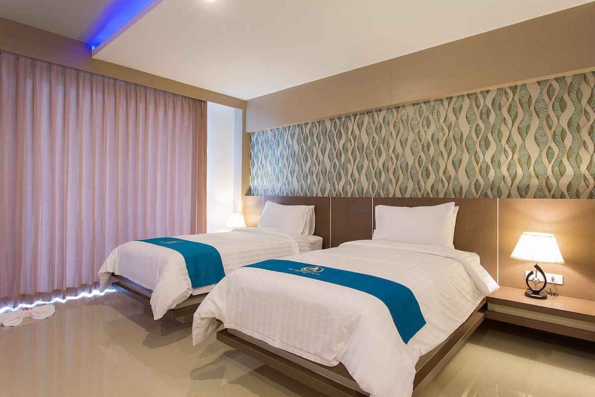 泳池通道客房-普海滩酒店（ Phu Beach Hotel