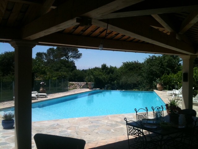 Villa et superbe piscine entre Mer et Cévennes