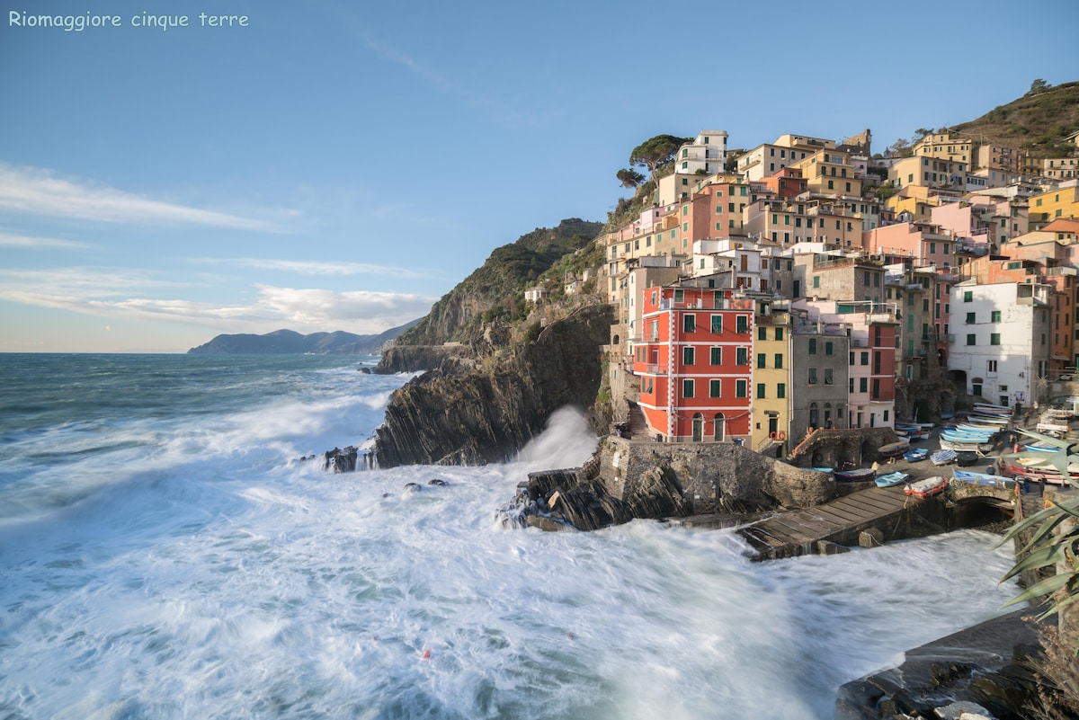 Alley House da Giulia.露台上享有海景。