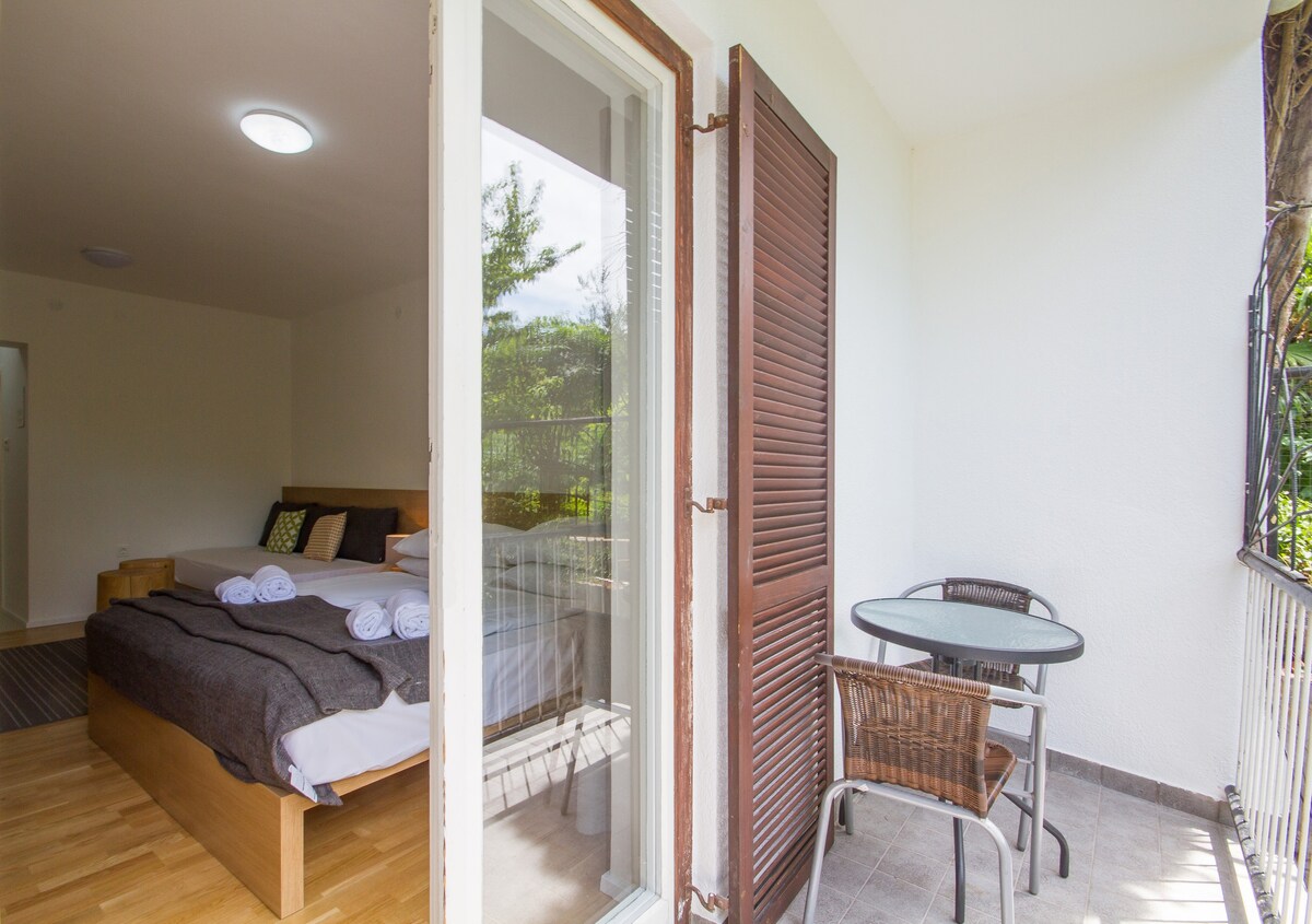 Comfort Double Room with Balcony and Garden View