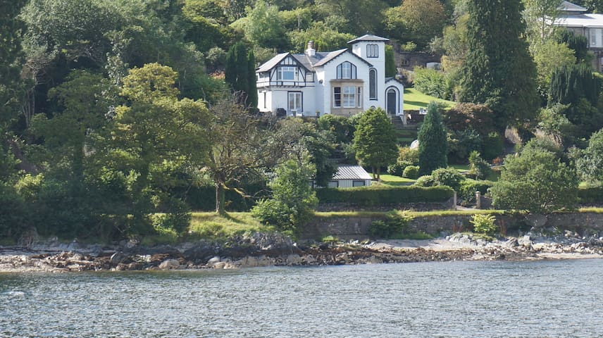 Loch Lomond and Trossachs National Park的民宿