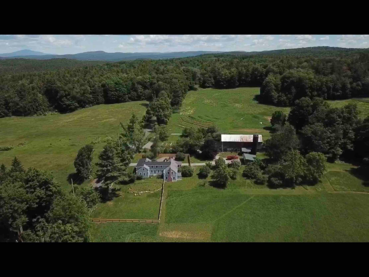 Walpole NH Peaceful Farmhouse Getaway-VT/NH Border