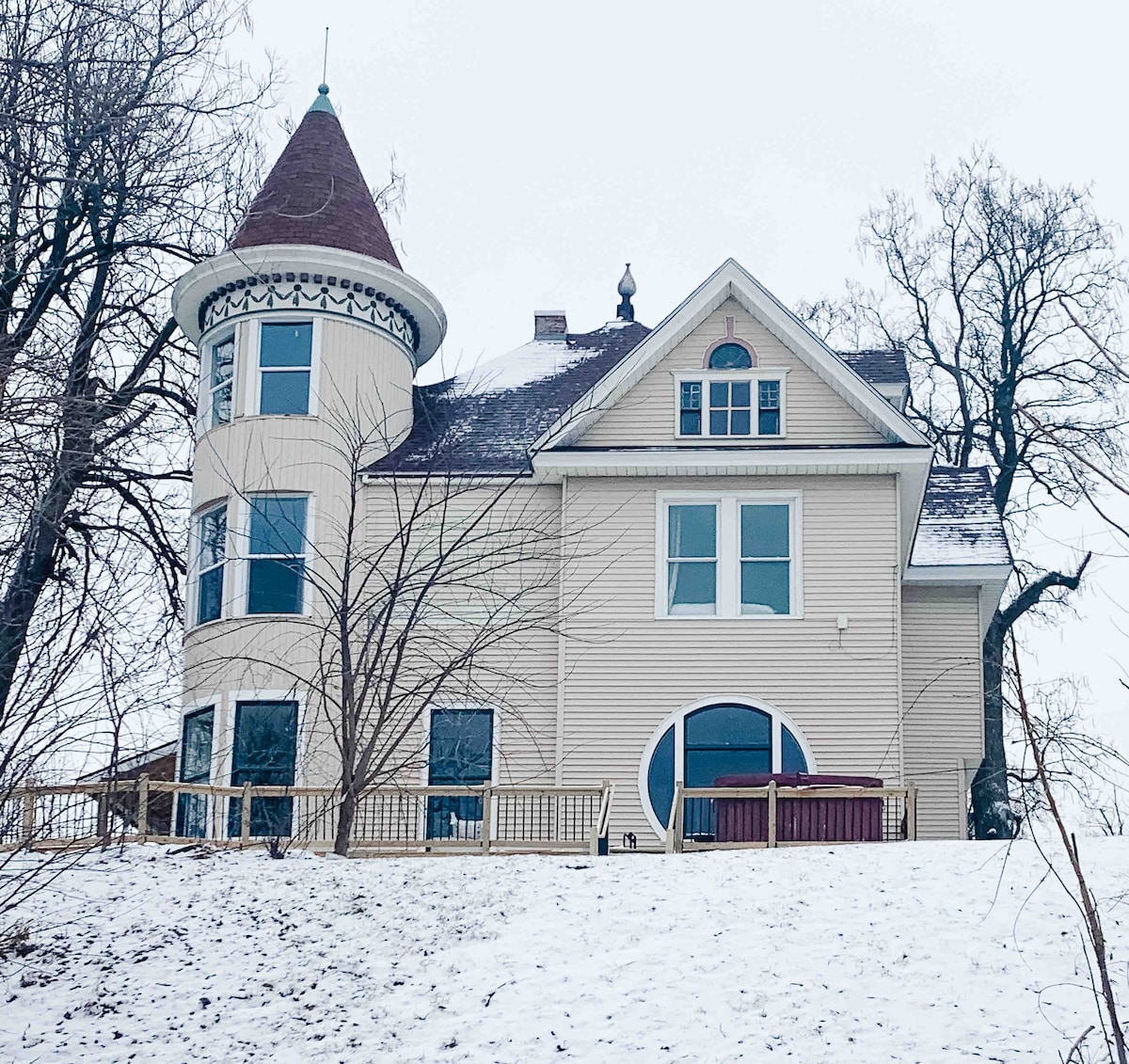 路易斯·费希尔之家（ Lewis M. Fisher House